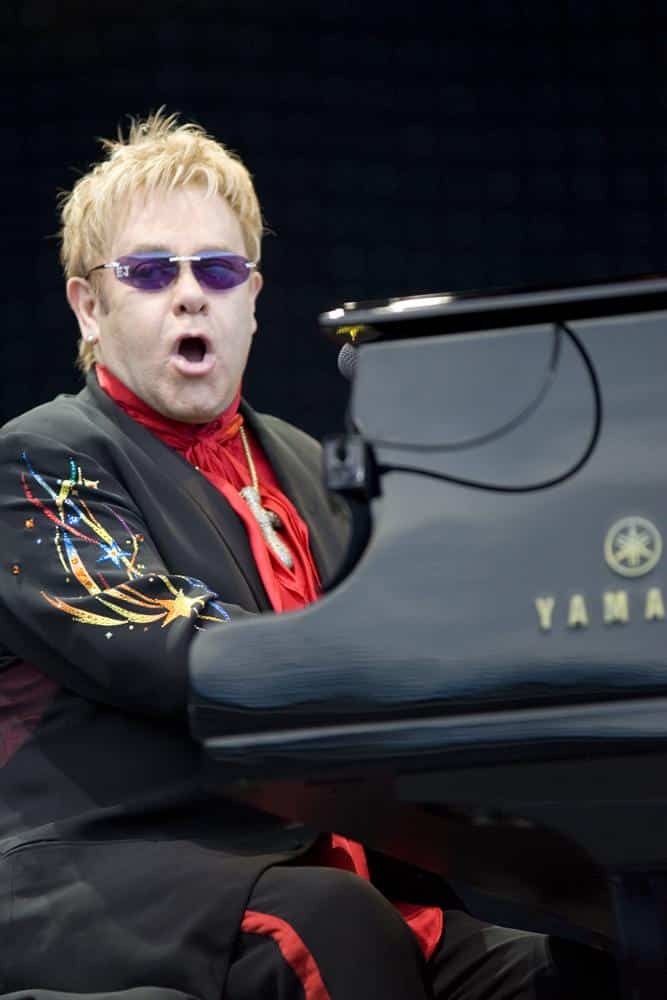 cantanti-inglesi-più-famosi-classifica-elton-john